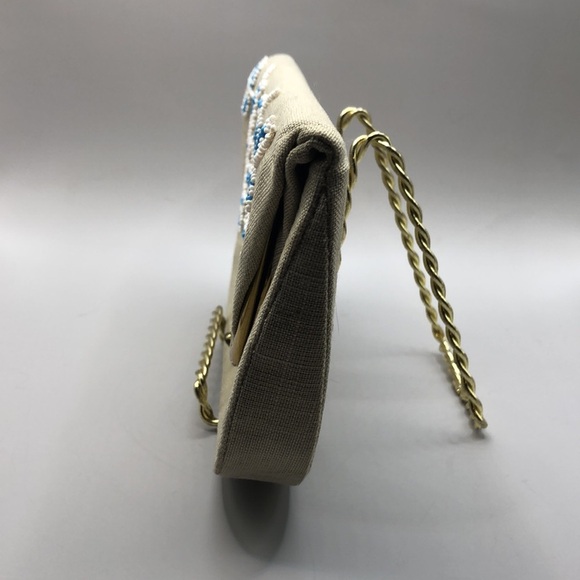 Ladies Normandie Beige Fabric 1940s Clutch w/ Detailed Beading - Picture 3 of 8